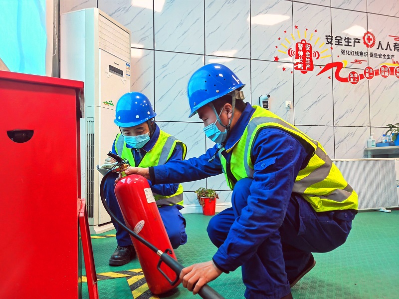 天偉化工有限公司電石廠扎實推動安全生產風險隱患大排查大整治“百日攻堅”專項行動（圖2）.jpg