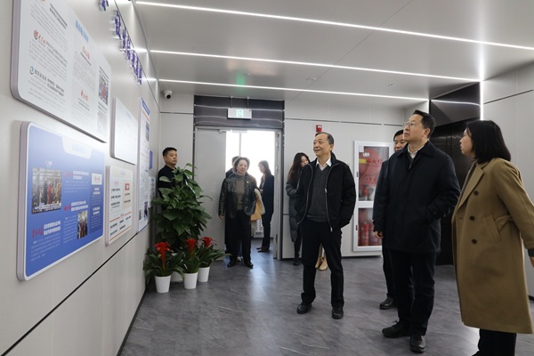 參觀1.jpg